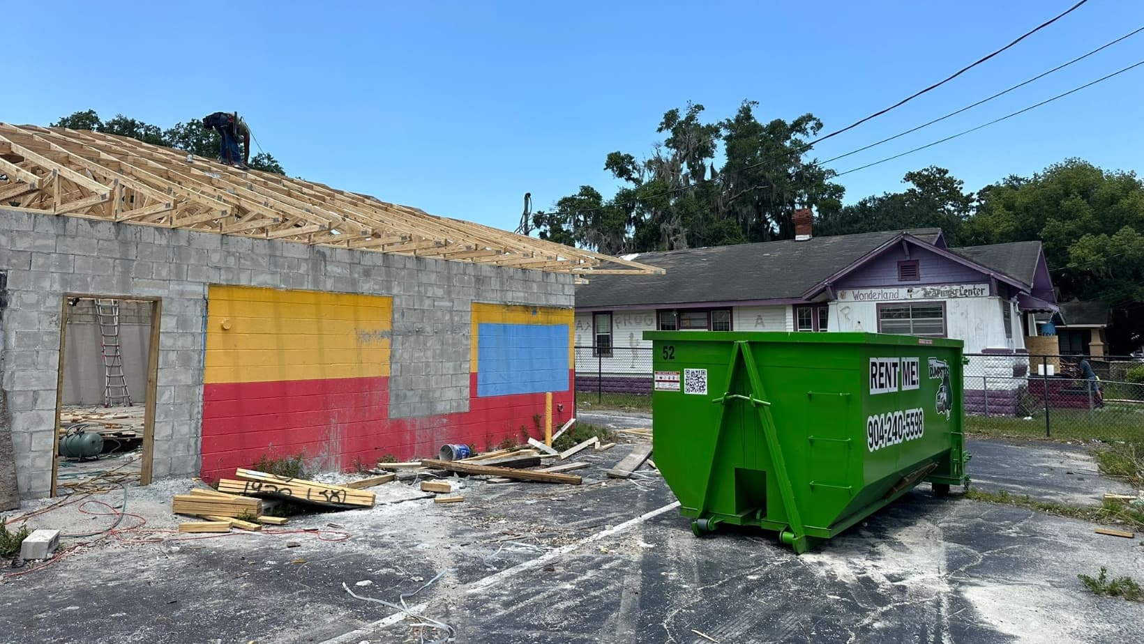 Managing Roofing Project Waste: A Contractor and Homeowner Guide